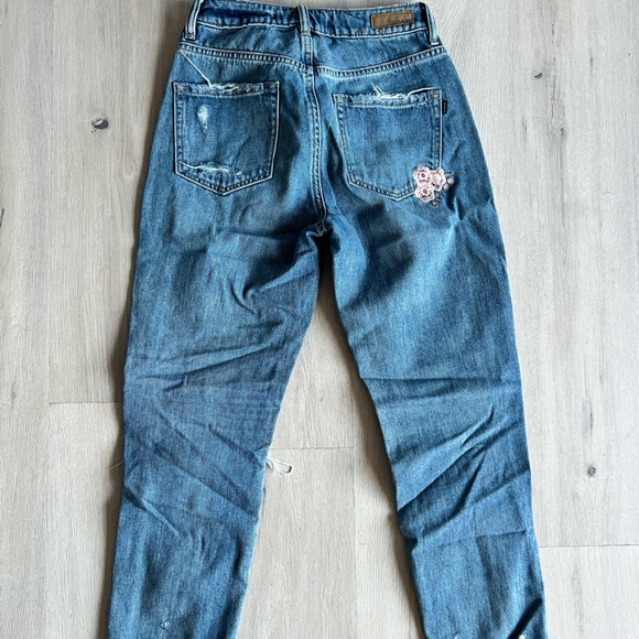 Garage jeans with flower patches - Picture 5 of 5